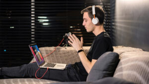 How to Maximize Podcast Learning for Your Organization- HYetech